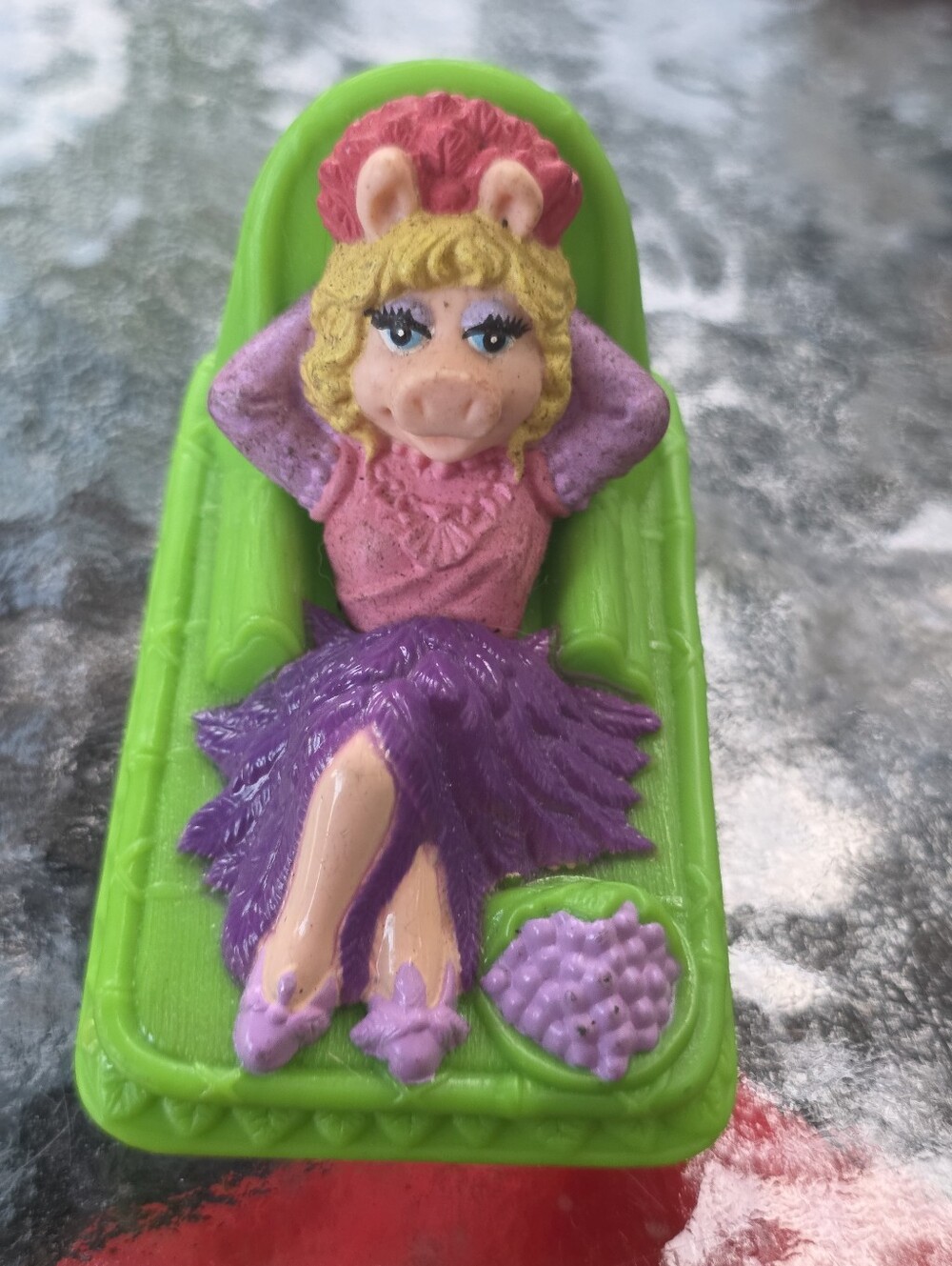 VINTAGE Muppets Miss Piggy Rocking Recliner Figurine McDonald's 1995 VG Cond